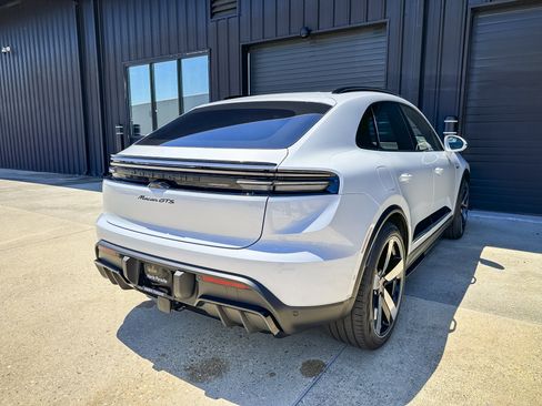 New 2026 Porsche Macan GTS Electric AWD/4WD image 5