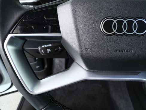 Certified 2025 Audi Q5 Premium w/ Convenience Package image 9