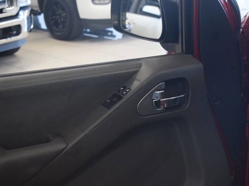 Used 2013 Nissan Frontier SV RWD image 40