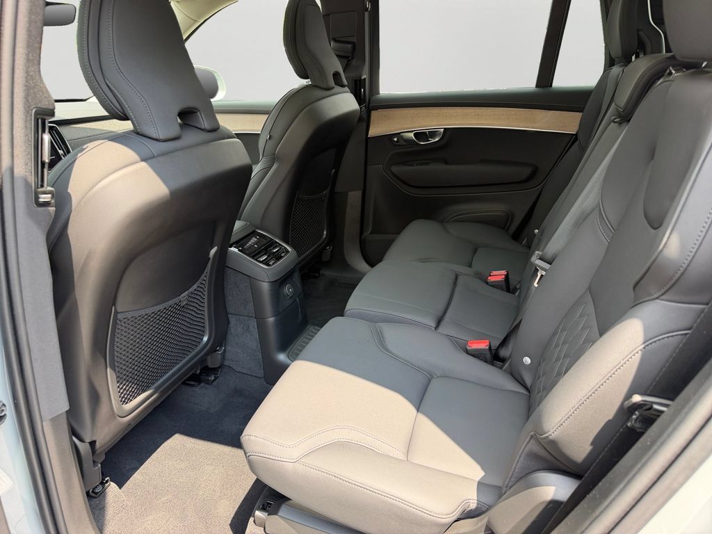 Certified 2026 Volvo XC90 T8 Plus w/ Protection Package Premier AWD/4WD image 12