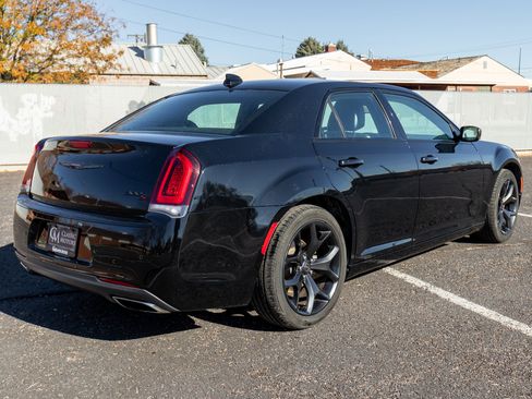 Used 2021 Chrysler 300 S image 3
