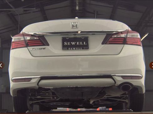 Used 2017 Honda Accord EX-L image 6