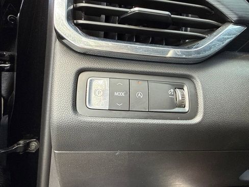 Used 2026 GMC Acadia Elevation w/ Elevation Premium Package FWD image 40