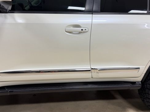 Used 2014 Toyota Land Cruiser AWD/4WD image 19