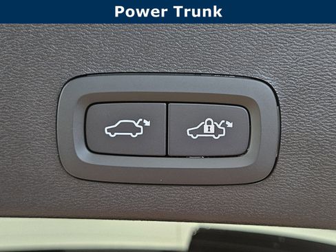 New 2026 Volvo XC40 B5 Ultra w/ Climate Package image 30