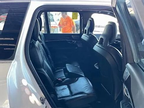 Used 2016 Volvo XC90 T6 Momentum w/ Momentum Plus Package AWD/4WD image 5