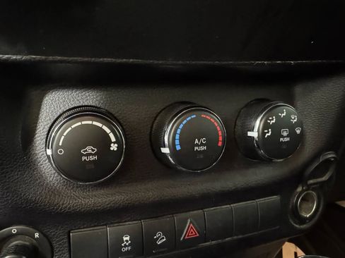 Used 2015 Jeep Wrangler Sport w/ Quick Order Package 24S image 18