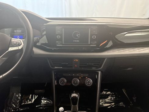 Used 2024 Volkswagen Taos S FWD image 17