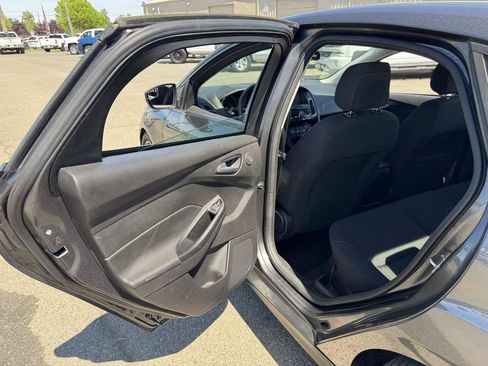 Used 2018 Ford Focus SEL FWD image 21