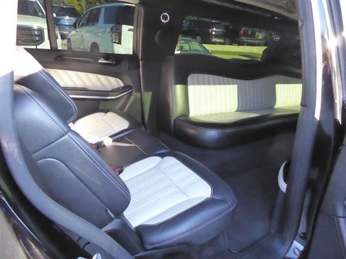 Used 2013 Mercedes-Benz GL 450 4MATIC image 31