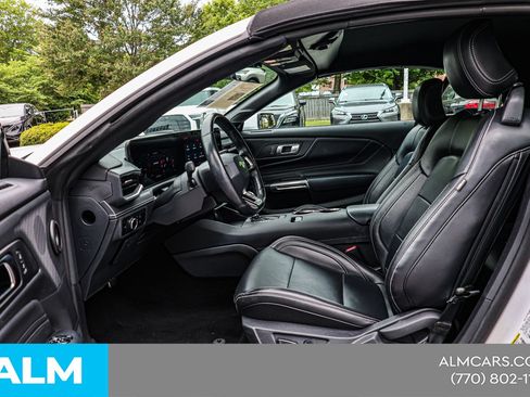 Used 2025 Ford Mustang Premium RWD image 18