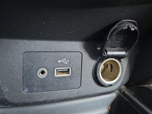 Used 2019 Nissan Rogue SV AWD/4WD image 14