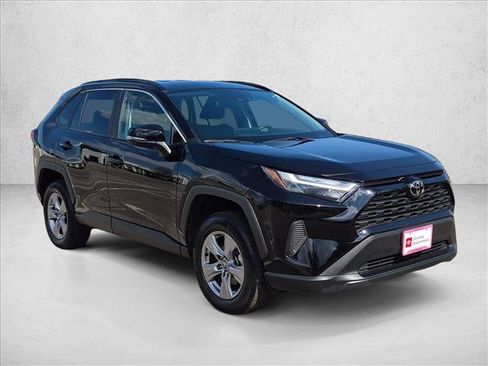Certified 2025 Toyota RAV4 XLE AWD/4WD image 3