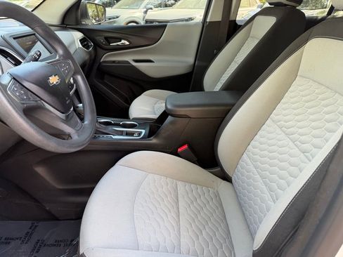 Used 2019 Chevrolet Equinox LS w/ LS Convenience Package image 19