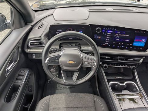 Certified 2024 Chevrolet Traverse LT FWD image 15