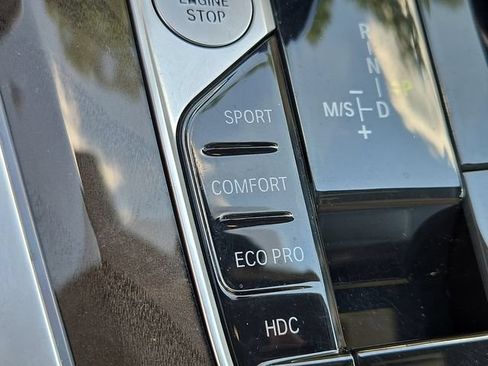 Used 2022 BMW X5 xDrive40i w/ Premium Package AWD/4WD image 25