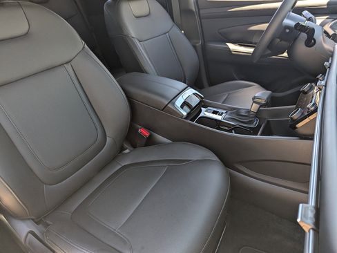 Used 2025 Hyundai Santa Cruz SEL image 8