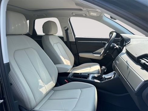 New 2025 Audi Q3 2.0T Premium image 15
