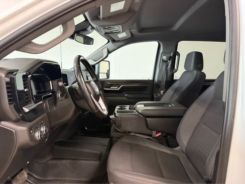 Used 2024 GMC Sierra 3500 SLE w/ SLE Value Package AWD/4WD image 13