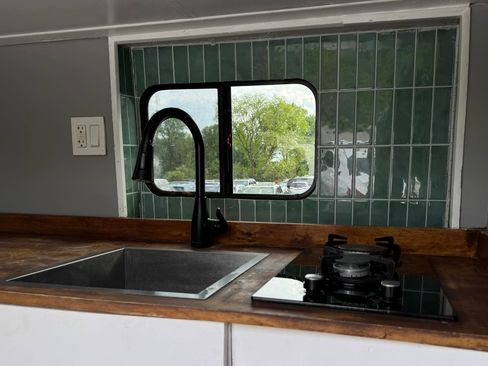 Used 2015 Ford Transit 250 148 Medium Roof image 13