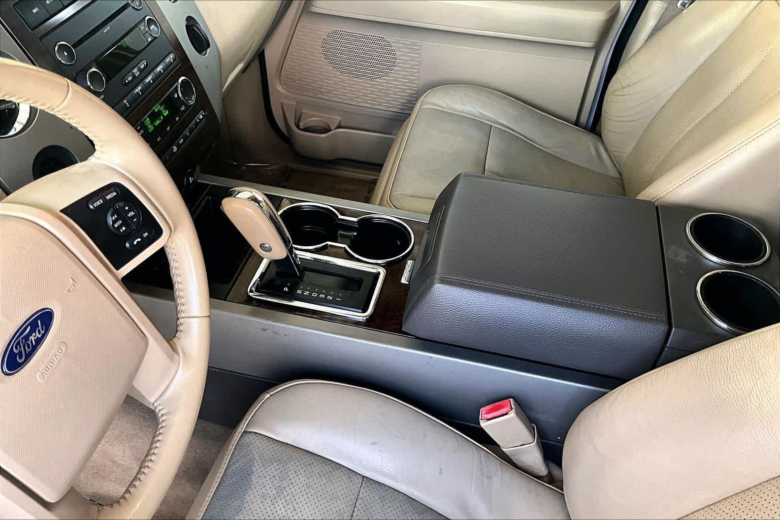 Used 2014 Ford Expedition XLT w/ Equipment Group 202A RWD image 17