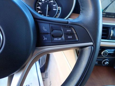 Used 2019 Alfa Romeo Stelvio Ti Lusso w/ Quick Order Package 22X Lusso image 18