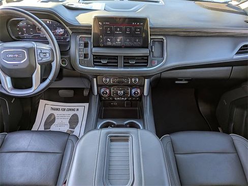 Used 2023 GMC Yukon SLT image 16