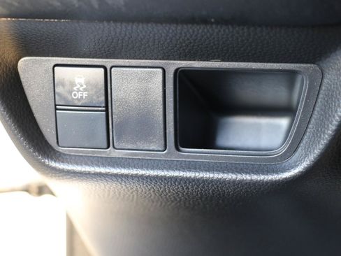Used 2023 Honda HR-V LX image 16