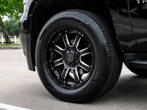 Used 2020 Chevrolet Tahoe LT RWD image 59