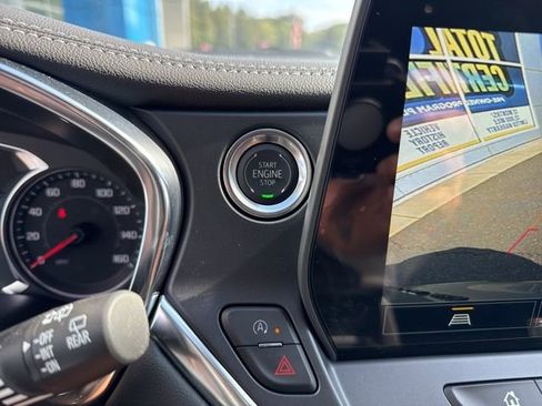 New 2025 Chevrolet Blazer LT w/ Midnight/Sport Edition image 17