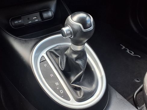 Used 2016 Kia Soul FWD image 8