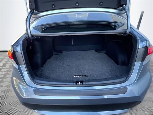 Used 2022 Toyota Corolla LE image 23