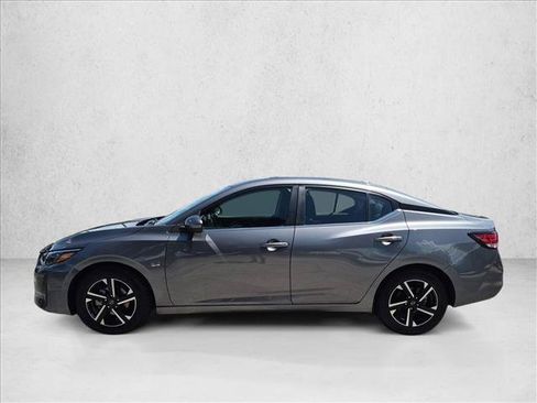 Used 2025 Nissan Sentra SV FWD image 9