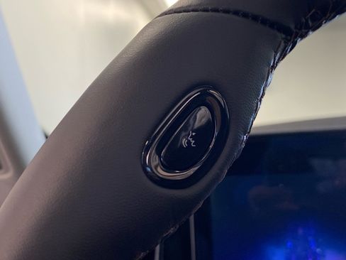 New 2026 Lincoln Aviator AWD w/ Jet Appearance Package image 19