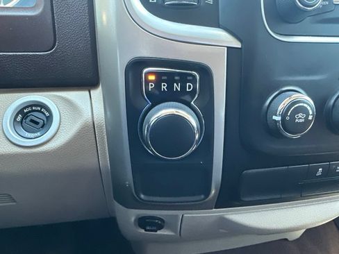 Used 2017 RAM 1500 Classic SLT RWD image 5