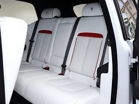 New 2026 Rolls-Royce Cullinan Black Badge AWD/4WD image 16
