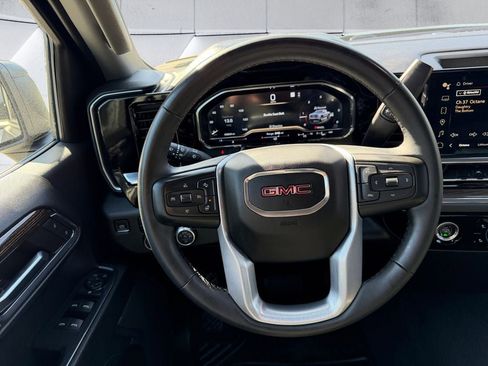 Used 2024 GMC Sierra 1500 Elevation AWD/4WD image 13