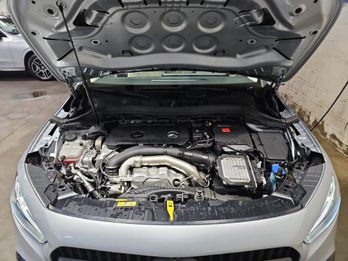 Certified 2025 Mercedes-Benz GLA 250 image 32