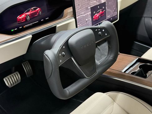 Used 2021 Tesla Model S Plaid AWD/4WD image 24