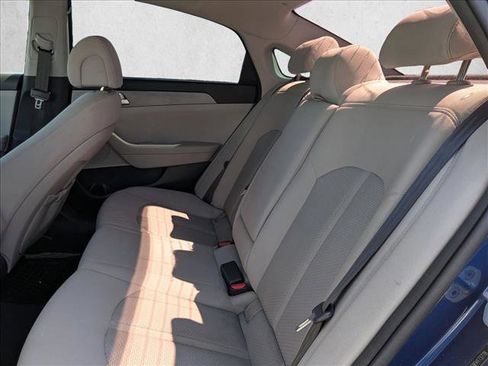 Used 2015 Hyundai Sonata SE FWD image 17