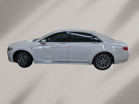 Used 2020 Lincoln Continental AWD w/ Premium Package image 3