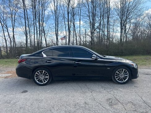 Used 2019 INFINITI Q50 Luxe w/ Essential Package (3.0T Luxe) image 6