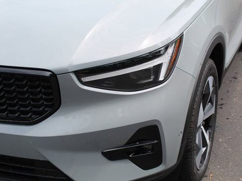 New 2026 Volvo XC40 B5 Plus w/ Protection Package Premier image 9