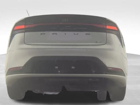 Used 2024 Toyota Prius LE image 5