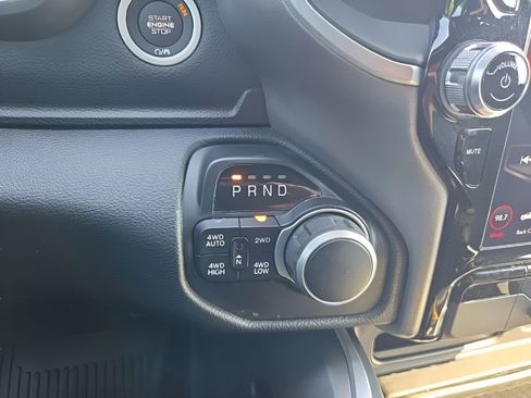 Used 2021 RAM 1500 Big Horn AWD/4WD image 16
