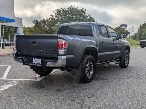 Used 2022 Toyota Tacoma TRD Off-Road image 7