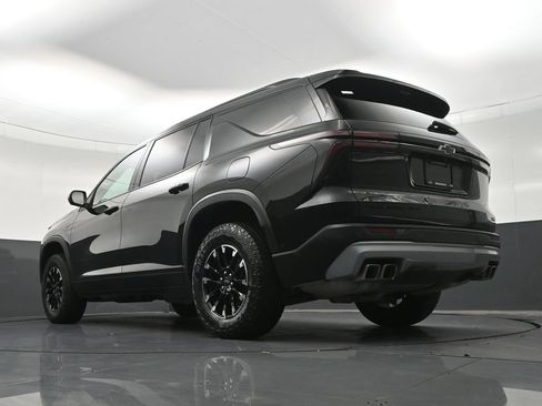 Used 2024 Chevrolet Traverse Z71 w/ Enhanced Driving Package AWD/4WD image 24