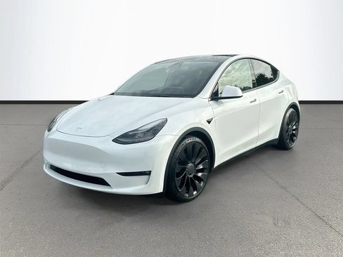 Used 2022 Tesla Model Y Performance AWD/4WD image 3