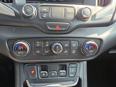 Used 2021 GMC Terrain SLT w/ Elevation Edition FWD image 9