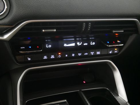 Certified 2025 MAZDA CX-70 3.3 Turbo w/ Preferred Package image 23